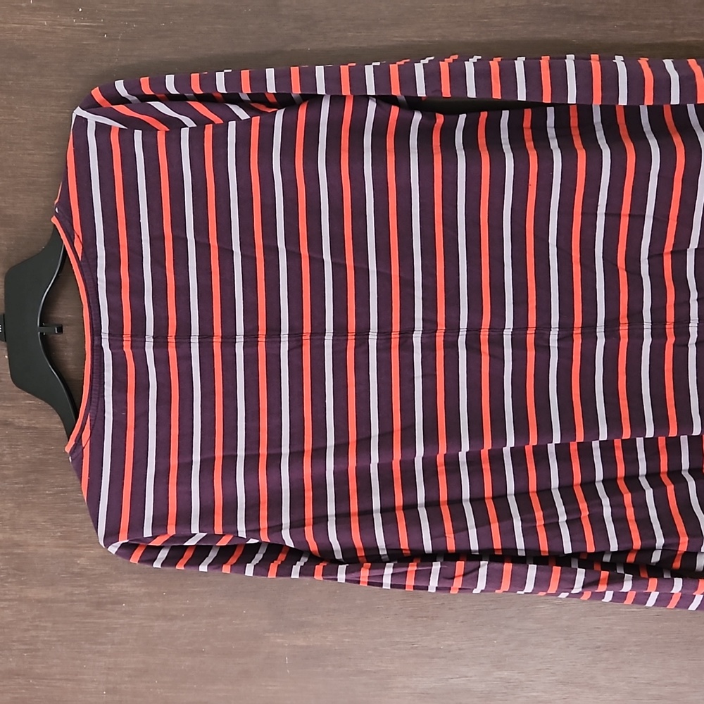 Duluth Trading Co tee - Picture 4 of 5